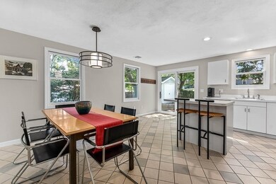 126 Child St unit A, Hyde Park, MA 02136 - photo 4