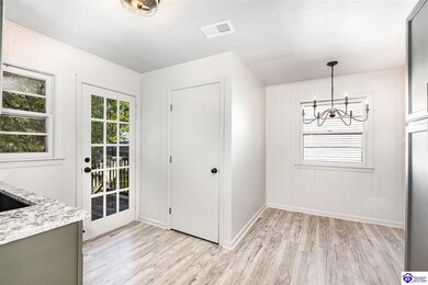 512 Village Dr, Elizabethtown, KY 42701 - photo 5