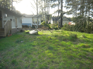 541 SE Port Ave, Lincoln City, OR 97367 - photo 2