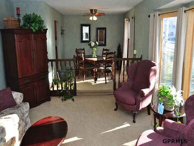 Brand new carpet, pella bay window
