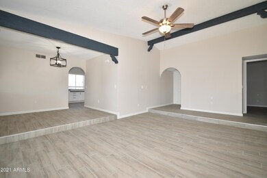 Living Rm & Dining