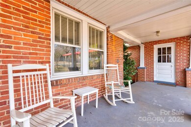 636 Hillcrest Dr, Shelby, NC 28150 - photo 2