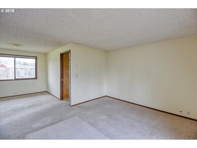 3756 Peppertree Dr, Eugene, OR 97402 - photo 5