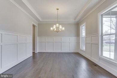 412 Orleans Cir SW, Vienna, VA 22180 - photo 5