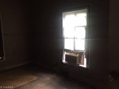 800 E Commerce Ave, High Point, NC 27260 - photo 6