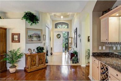 Foyer Tray Ceiling / Front Entrance