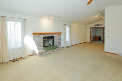 6342 Winddrift-105