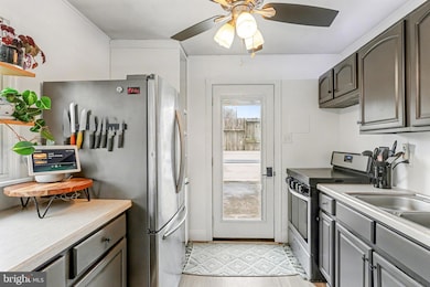 101 Juniper St, Middletown, PA 17057 - photo 5