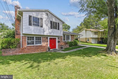 5021 Chanticleer Ave, Annandale, VA 22003 - photo 2