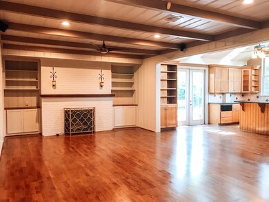 3100 Avenue H, Bay City, TX 77414 - photo 4