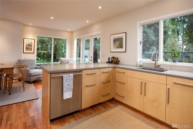 8230 84th Ave SE, Mercer Island, WA 98040 - photo 6