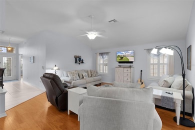 Welcome to a bright & sunny, Open/Split floor plan