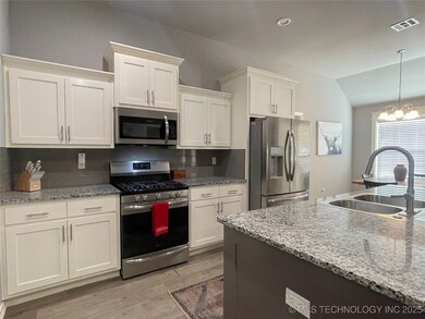 All kitchen appliances included