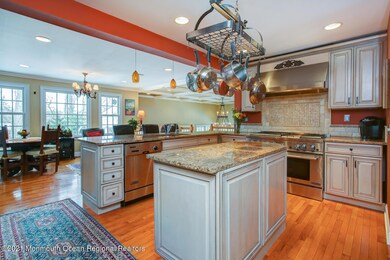Alt view of Kitchen