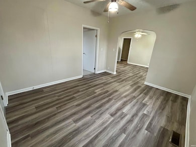 108 S Third St, Pierceton, IN 46562 - photo 3