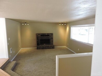 20375 Chewacan Ct, Bend, OR 97702 - photo 7