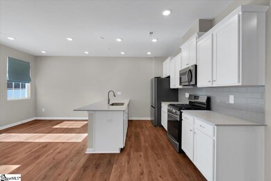 305 Billy Rd, Travelers Rest, SC 29690 - photo 4