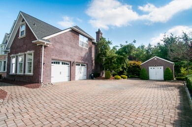 19 Wildflower Ct, Manalapan, NJ 07726 - photo 5