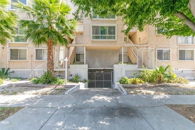 116 W Maple St unit 25, Glendale, CA 91204 - photo 2