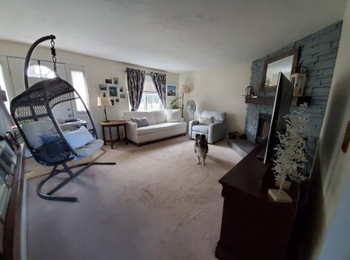 8 Rollins Ct, MerriMacK, NH 03054 - photo 4