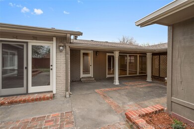 229 E 15th St, Claremore, OK 74017 - photo 3