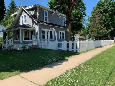 136 E Jackson St, Oswego, IL 60543 - photo 2