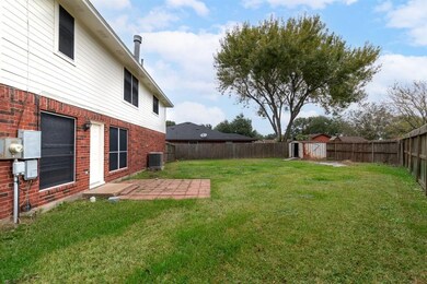 10919 Gulf Bridge Ct, Houston, TX 77075 - photo 4