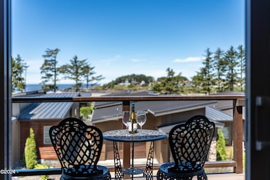 25 Catkin Lp, Yachats, OR