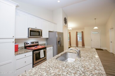 40 Vernon Ln-23