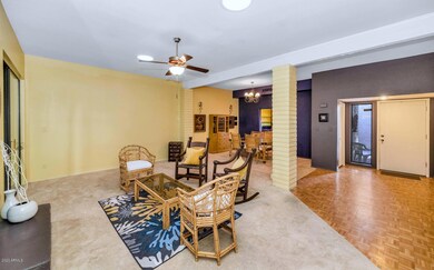 903 W Glendale Ave-large-004-002-903 W G