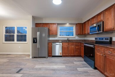 580 Bessinger Dr, Cincinnati, OH 45240 - photo 6