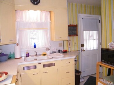 722 N Arch St, Allentown, PA 18104 - photo 5