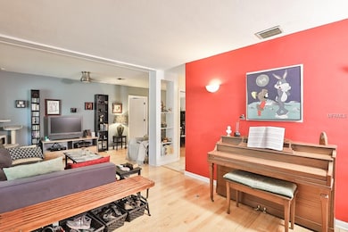 4105 W Bay Court Ave, Tampa, FL 33611 - photo 4