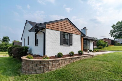 Nice retaining wall and landscaping!