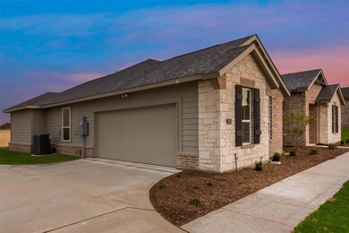 132 Hillock Ct, Decatur, TX 76234 - photo 2