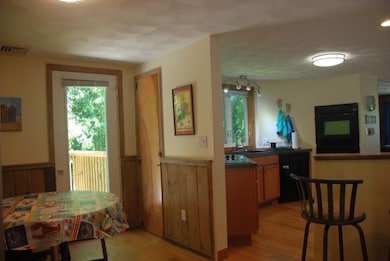 414 Middlebridge Rd, Wakefield, RI 02879 - photo 4