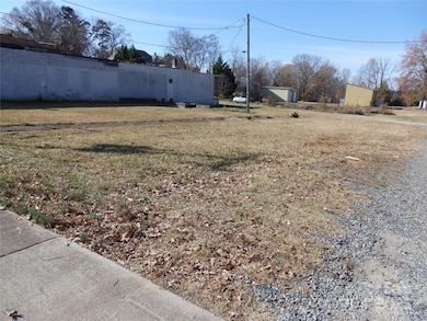 166 S Main St, Denton, NC 27239 - photo 2
