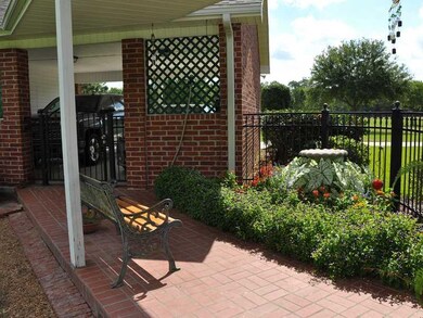 Yard/Garden.