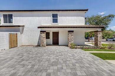 2474 E Del Rio Ct-4