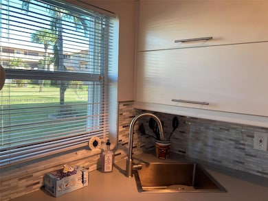 5300 Washington St unit N117, Hollywood, FL 33021 - photo 4