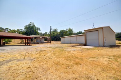 360 Sandlin Ln, Springtown, TX 76082 - photo 4
