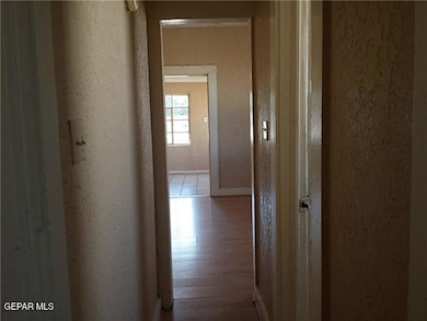2201 Tremont Ave unit B, El Paso, TX 79930 - photo 5