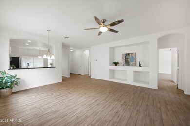 1184 E Locust Dr, Chandler, AZ 85286 - photo 4