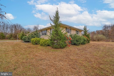 562 Elmer Rd, Bridgeton, NJ 08302 - photo 2