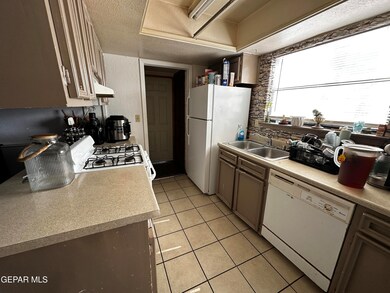 1605 Common Dr unit A,B,C,D, El Paso, TX 79936 - photo 6