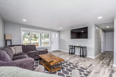 201 S 68th Ave-18