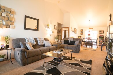 3. Living room-3713A