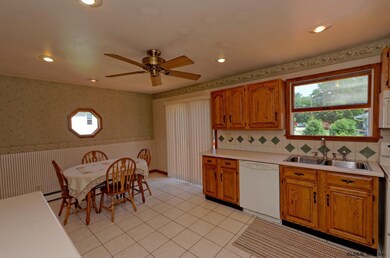 30 Cooper Ave, Troy, NY 12180 - photo 2