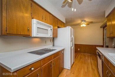 1237 Cummins Pkwy, Des Moines, IA 50311 - photo 5