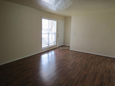 3082 Valleywood Dr unit 80, Columbus, OH 43223 - photo 3